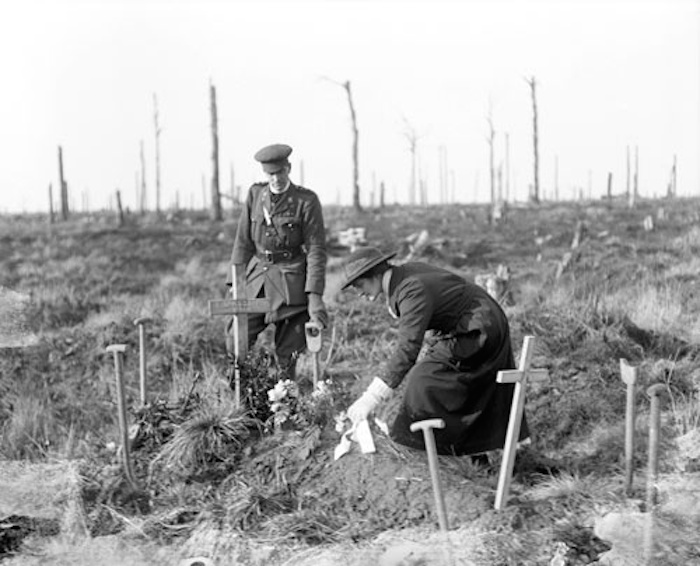 South African nurse laying wreath